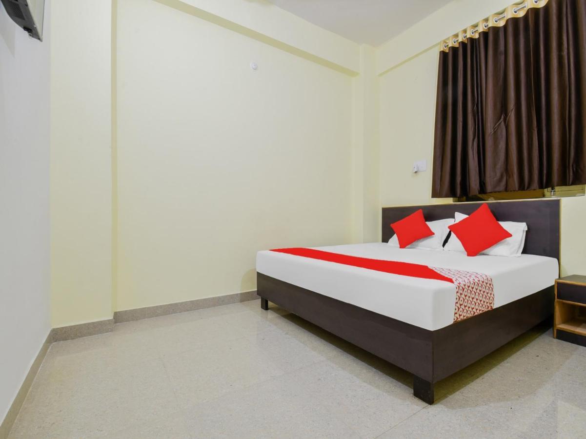 Oyo 84806 Swarna Palace Patna (Bihar) Zewnętrze zdjęcie